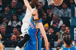 足球直播平台-关于篮网通过疯狂进攻逆转勇士，德安东尼称赞突破天花板的信息