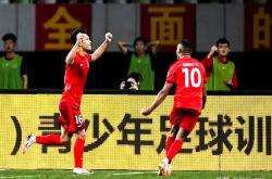 直播平台-惊艳表现！球员带队赢得关键胜利