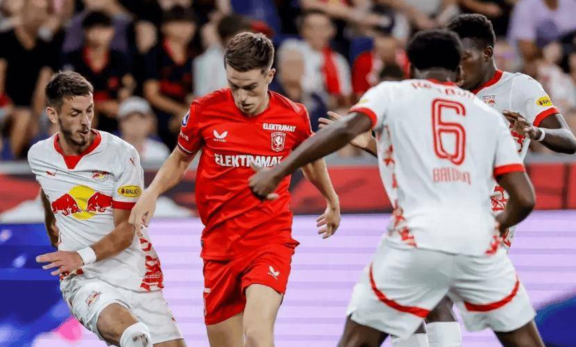 阿贾克斯客场不敌巴塞罗那