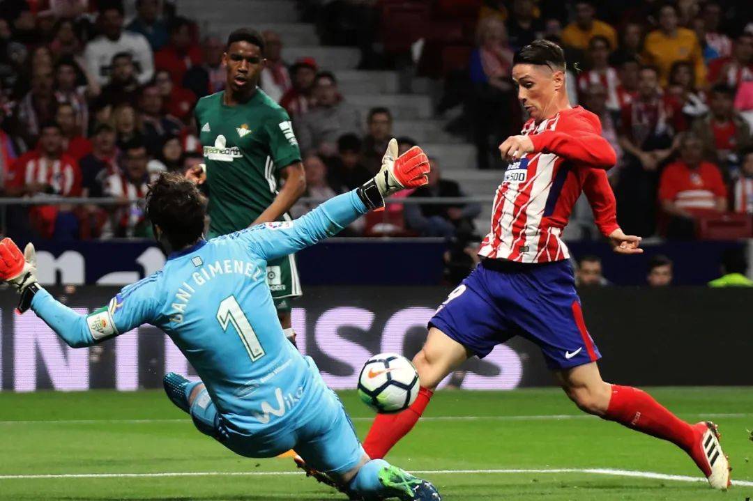 瓦伦西亚逆转毕尔巴鄂竞技，客场豪取分