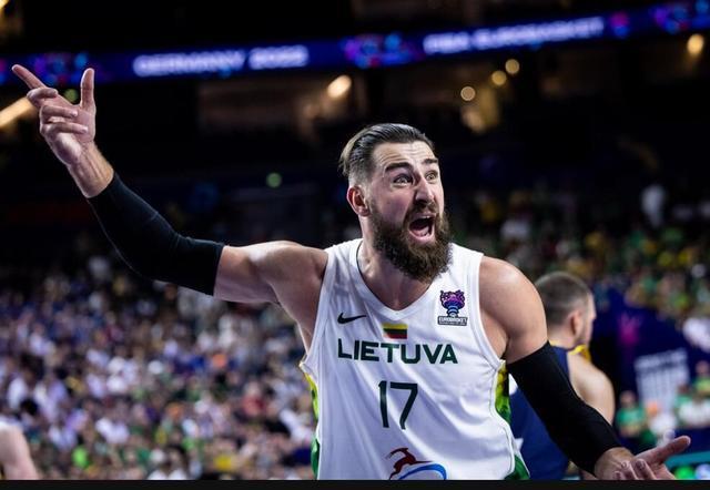 立陶宛女足表现优异，成功晋级前八强的简单介绍