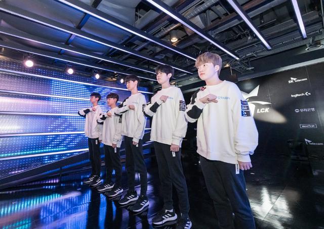 KT横扫DRX，Crisp团战一打五2025世界赛2:0（东京）