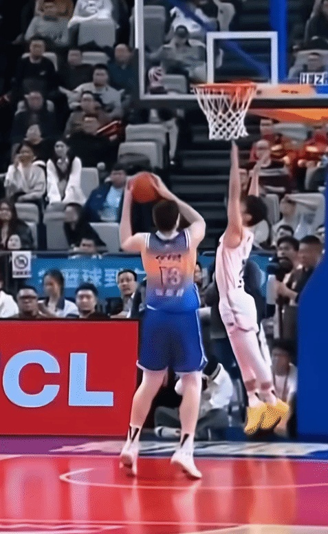 T1险胜MAD，369成为全场焦点八强赛2:1（首尔）