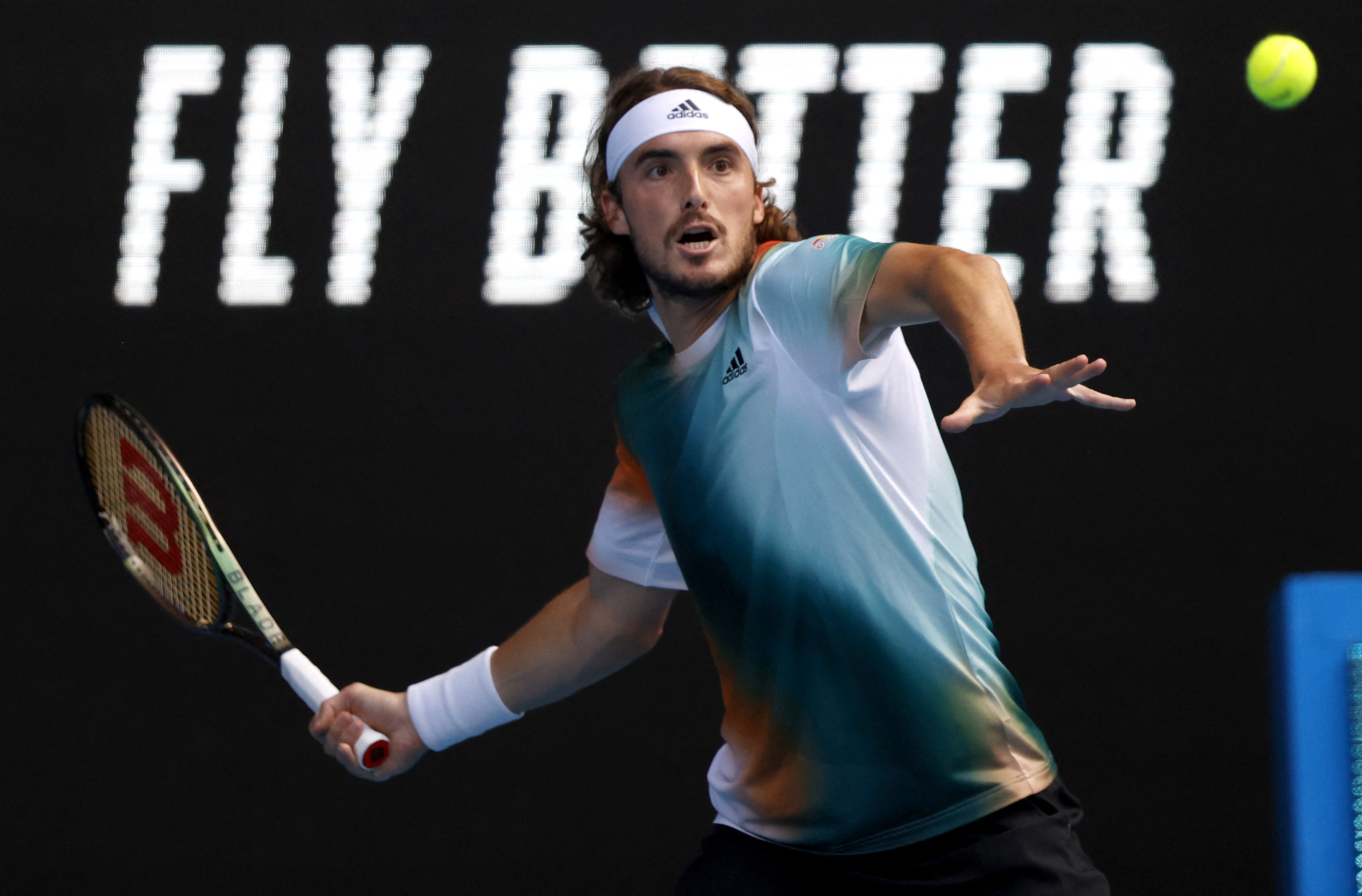 年终总决赛鏖战温网，西西帕斯高光表现